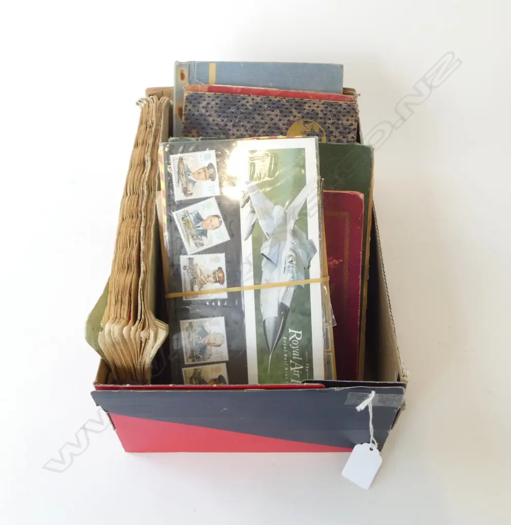 COLLECTION STAMP ALBUMS & ASST ENVELOPES Image 1++
