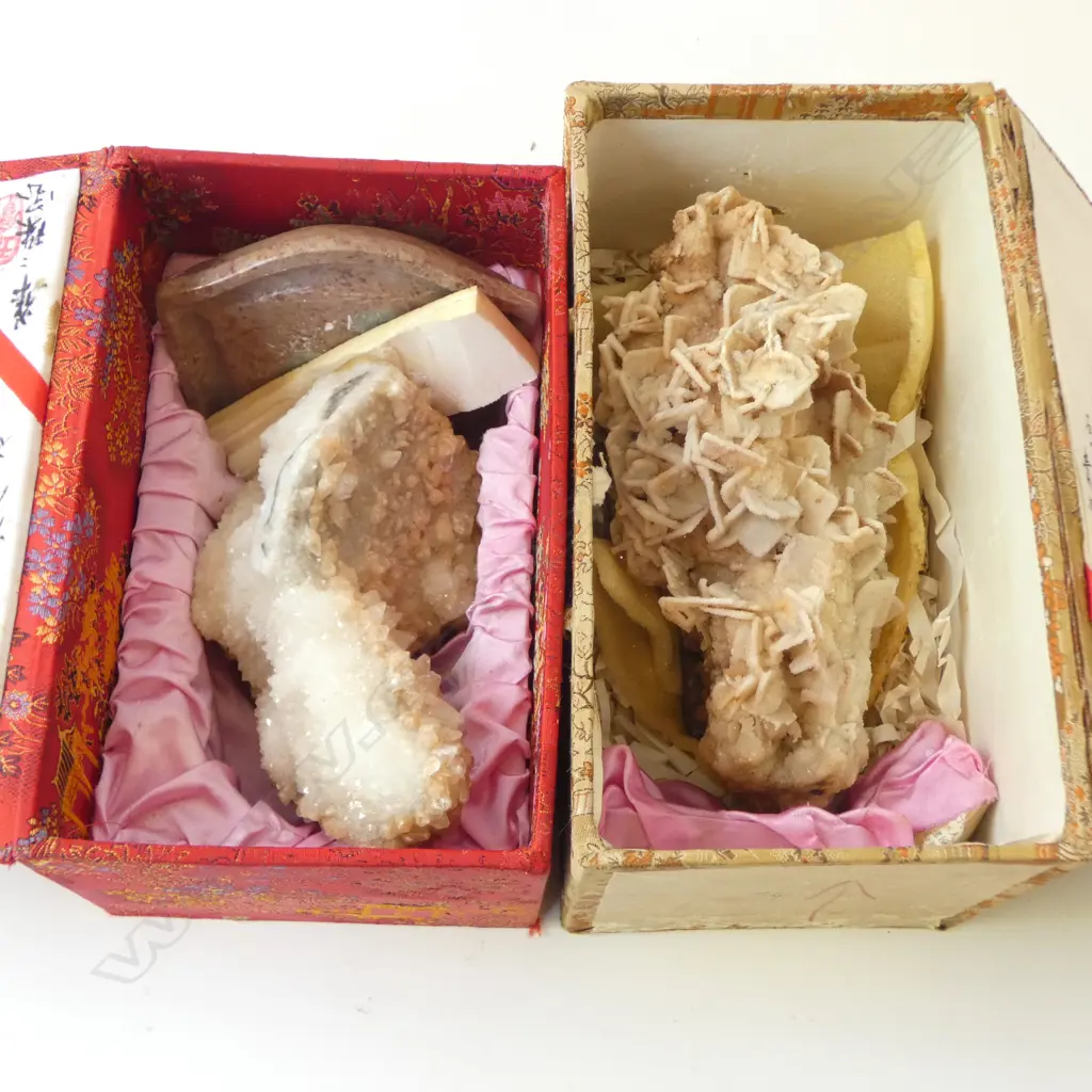2 BOXED CHINESE GEMSTONES W.240mm Image 1++