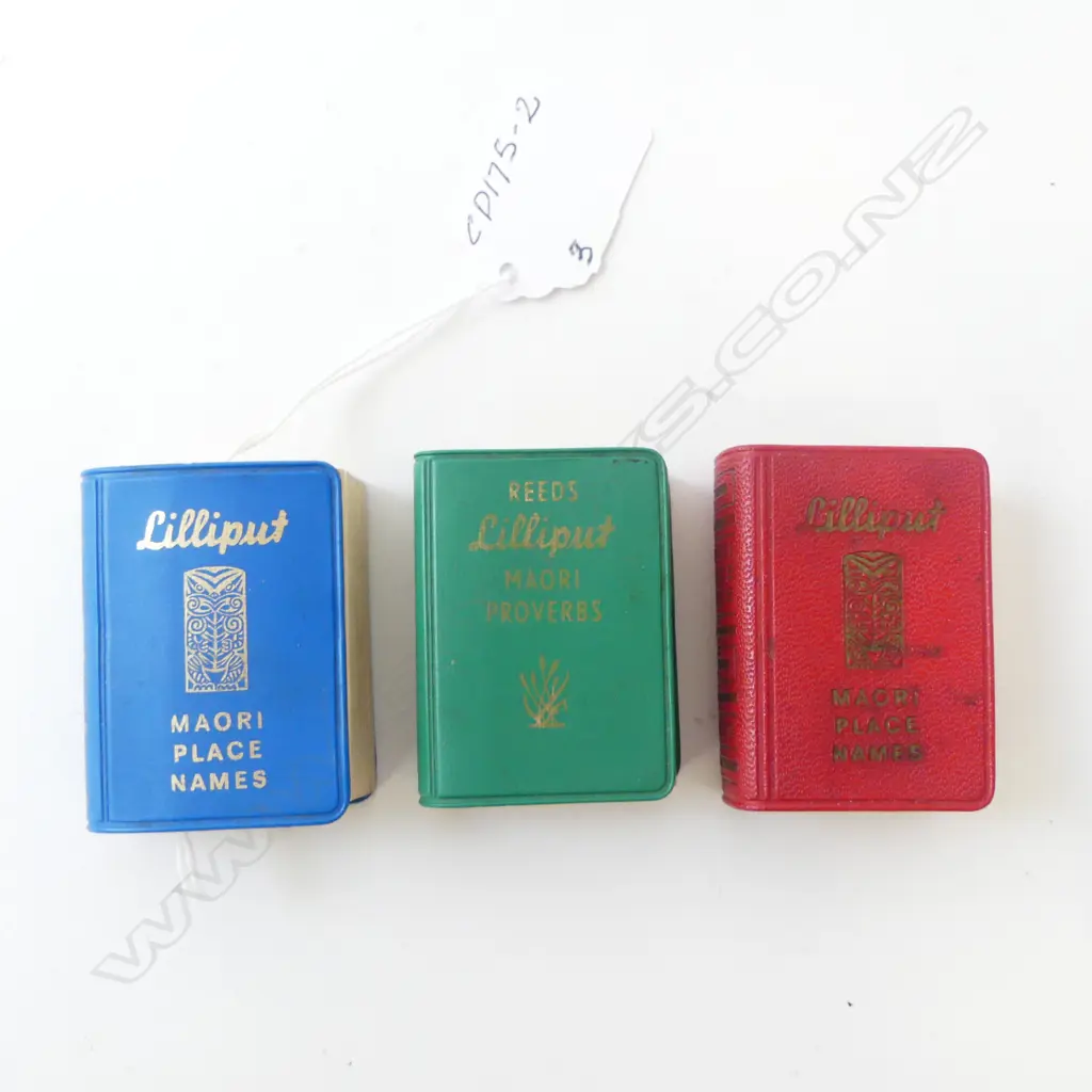 THREE VINTAGE REED'S LILLIPUT MINIATURE BOOKS; 2 x MAORI PLACE NAMES & MAORI PROVERBS, L.50mm Image 1++