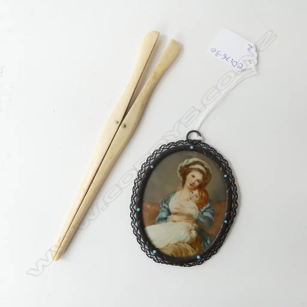 19thC HAND PAINTED PORTRAIT ON IVORY & IVORY GLOVE STRETCHER Image 1++