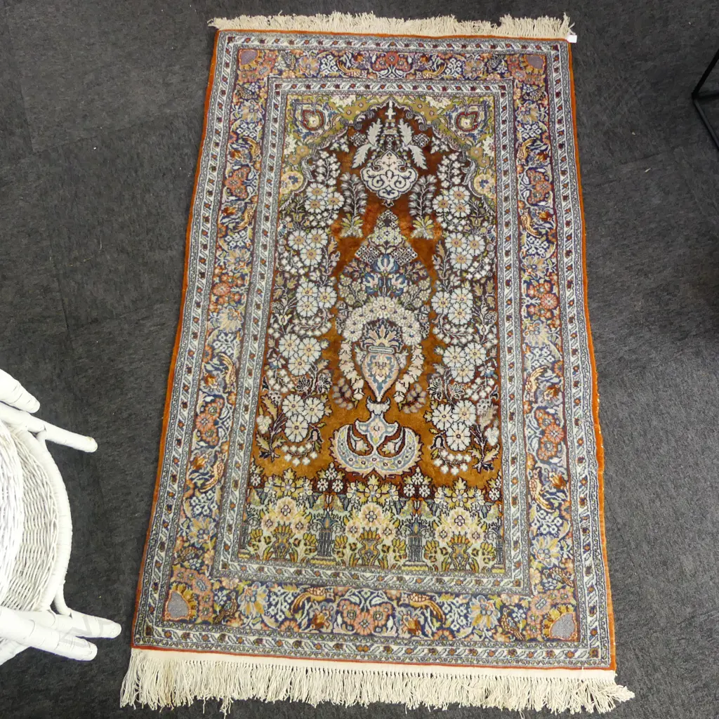 HAND KNOTTED WOOL PILE RUG 1550x950mm Image 1++