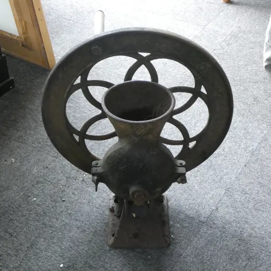 CAST IRON GRAIN MILL; ENTERPRISE MFG. Co. USA H.600mm