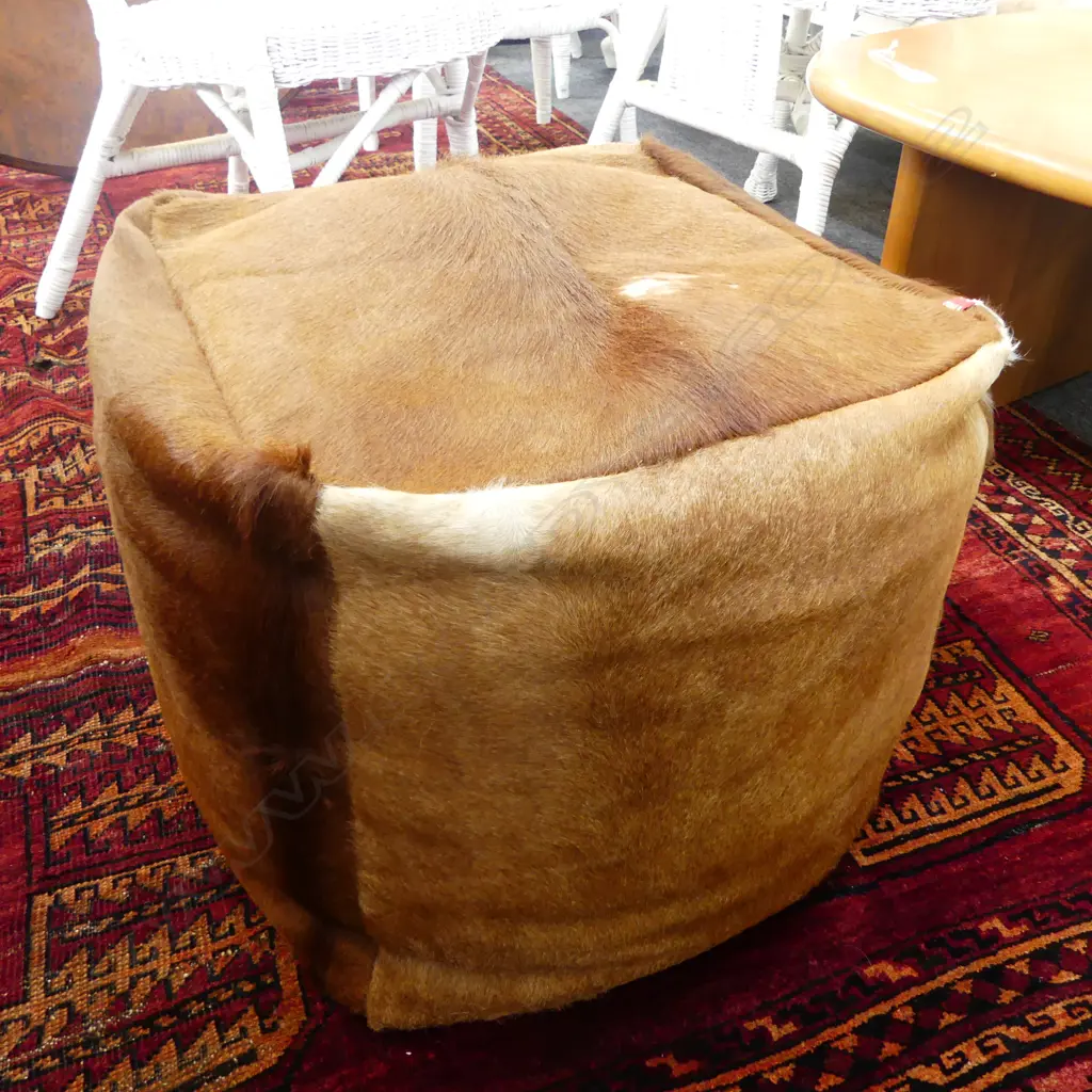 COWHIDE CUBE POUF H.370mm Image 1++