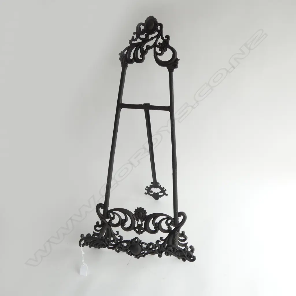 CAST IRON EASEL H.730mm Image 1++