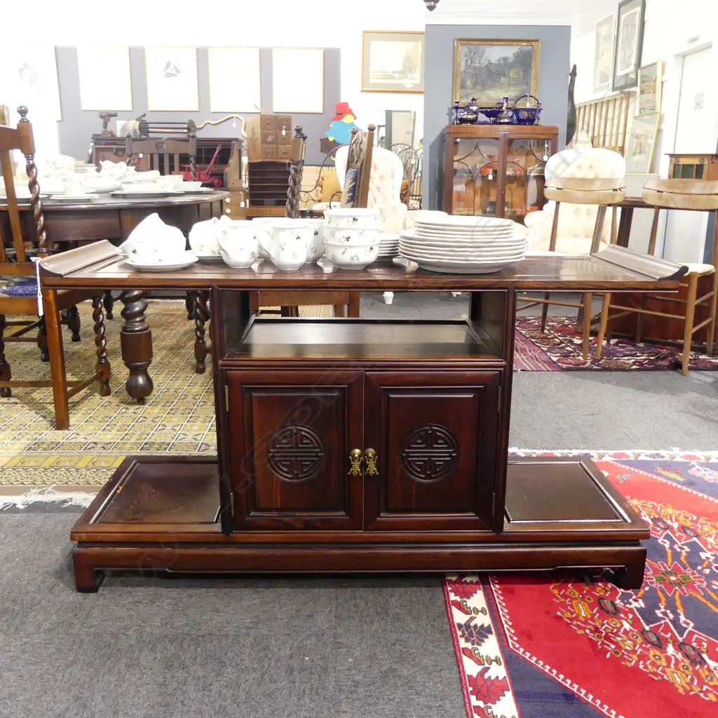 ORIENTAL TABLE 1250x410x710mm Image 1++