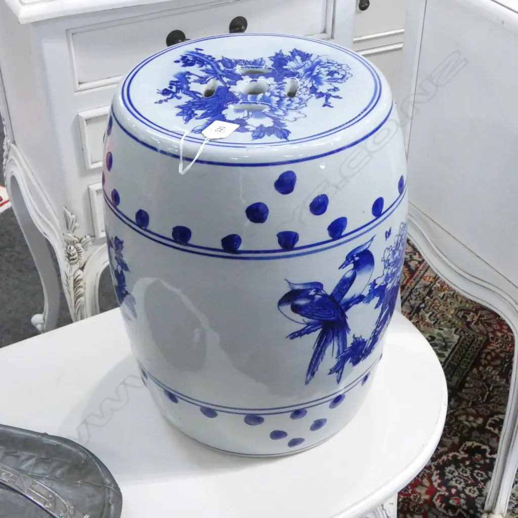 B/W GARDEN DRUM STOOL H.400mm Image 1++