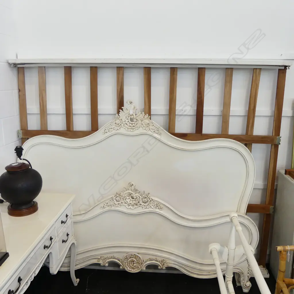WHITE PAINTED BED FRAME Image 1++