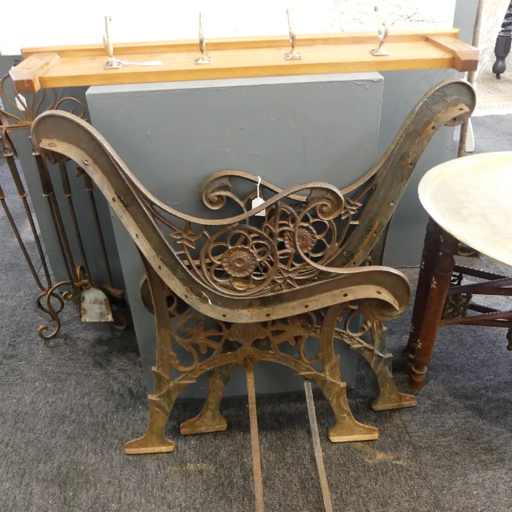 PR CAST IRON BENCH ENDS H.740mm Image 1++