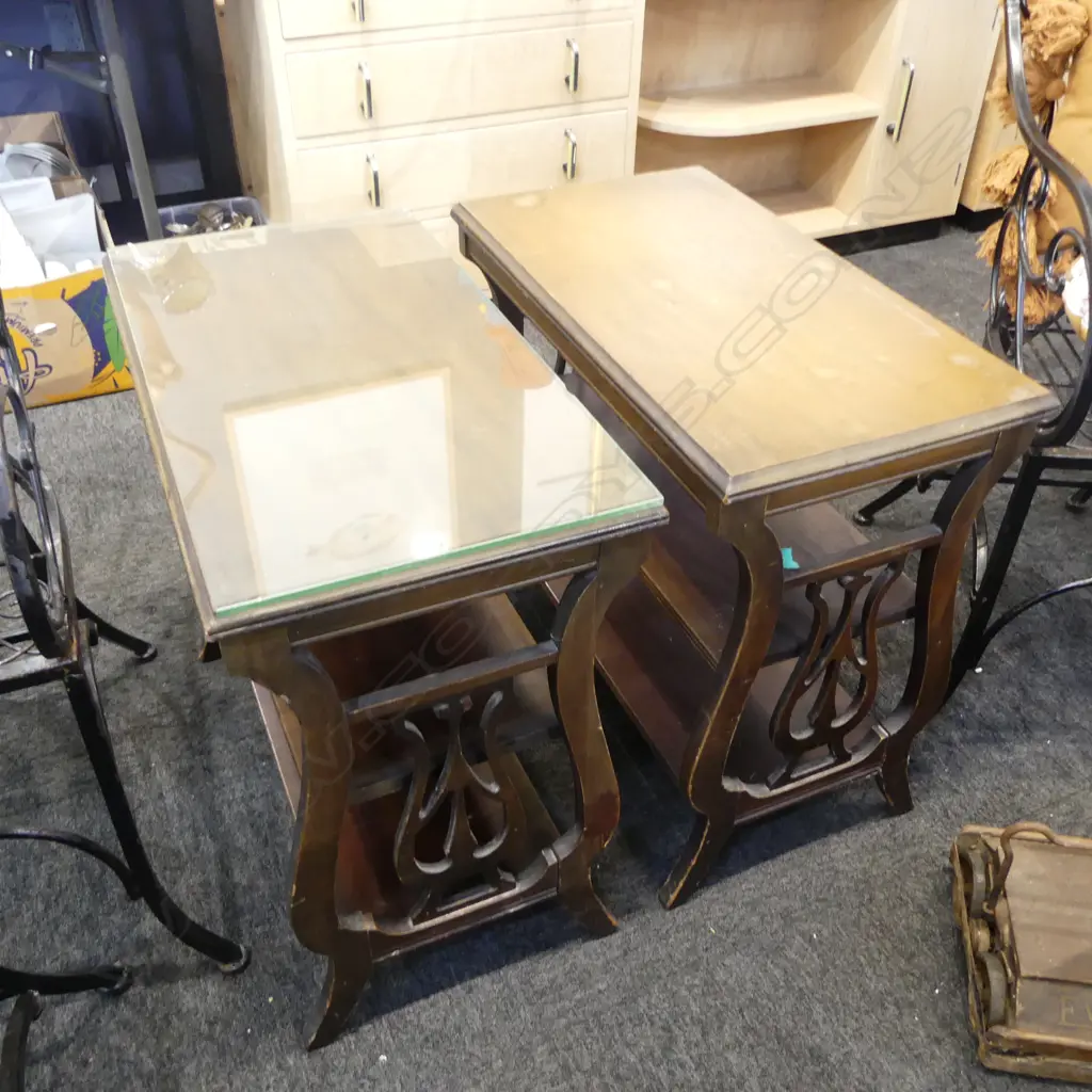 PR MAHOGANY SIDE TABLES, 1 w. GLASS TOP CHIPPED W.615mm Image 1++