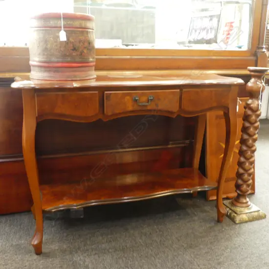 WALNUT VANEER MODERN HALL TABLE 1030x380x760mm (TOP DAMAGED)
