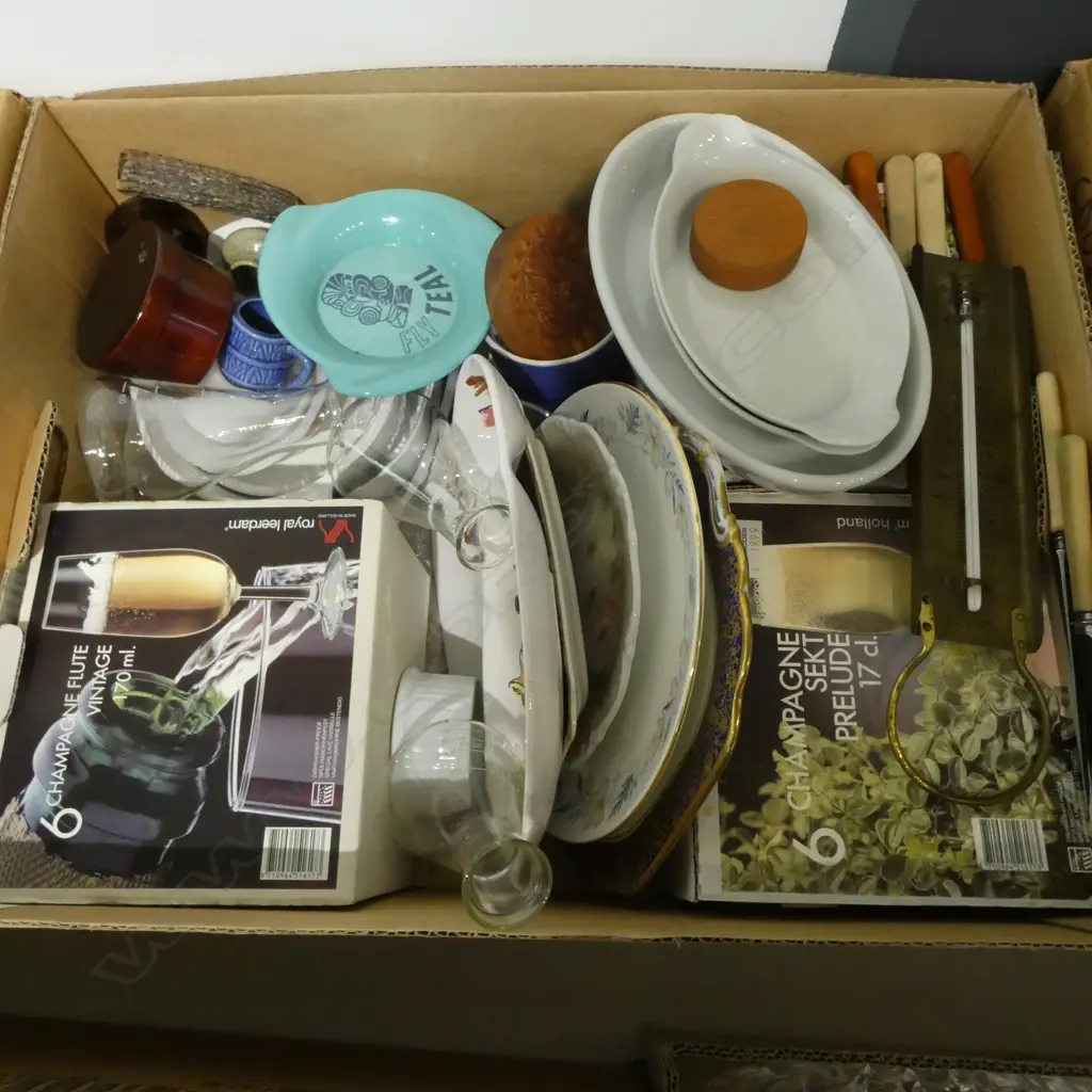 ASST. CERAMICS ETC Image 1++