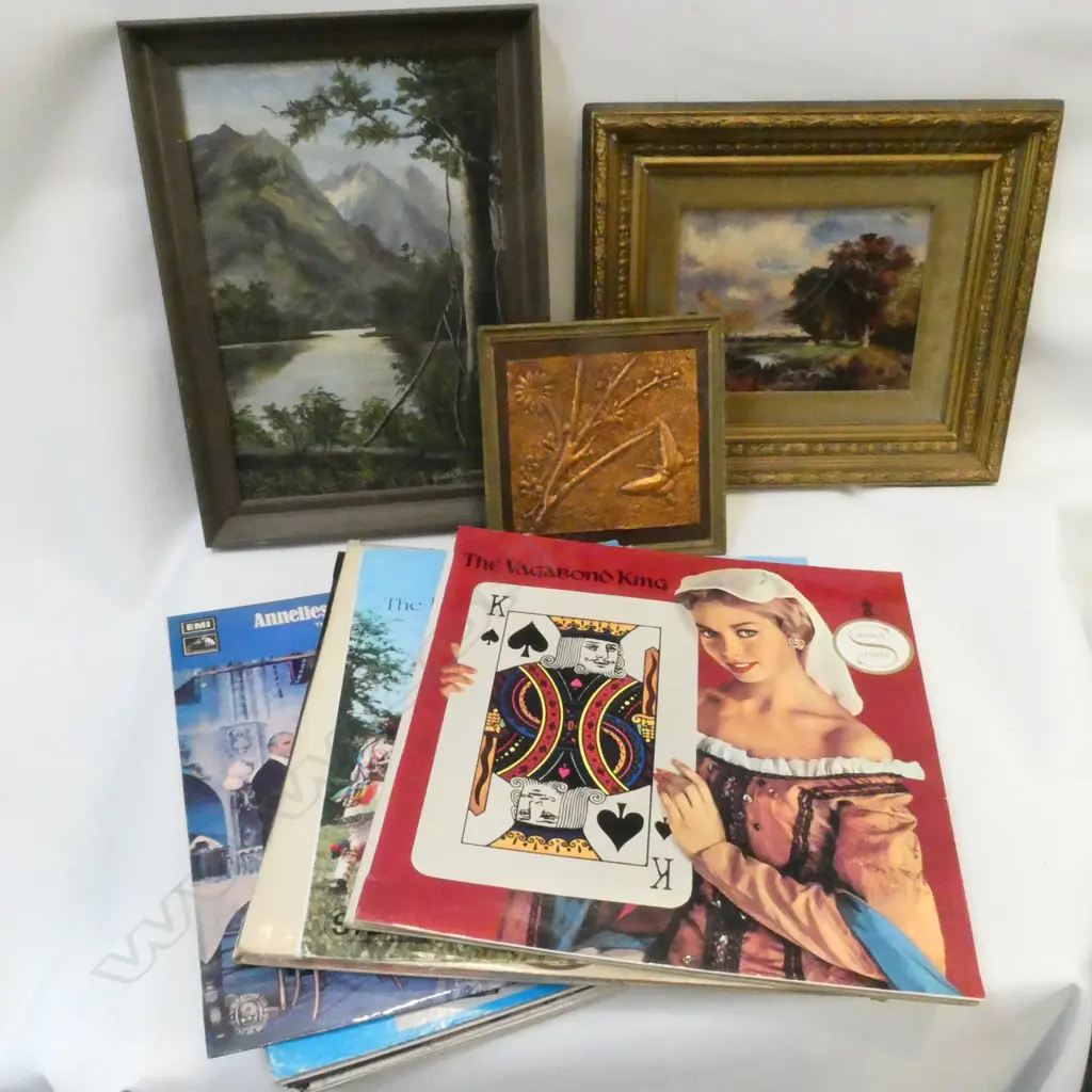 ASST. RECORDS, 3 ARTWORKS Image 1++