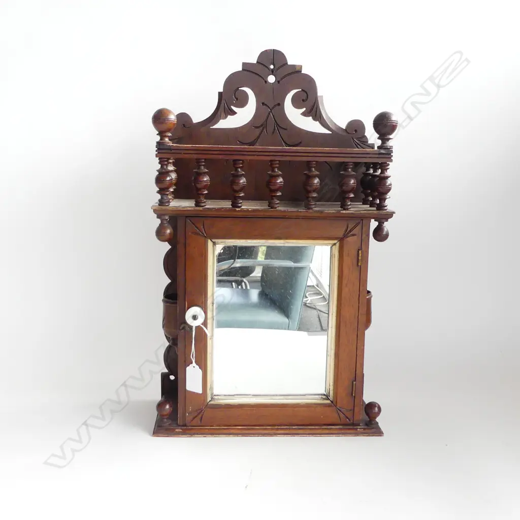 OAK WALL HANGING MIRRORED CABINET, CERAMIC HANDLE, INTERNAL SHELVES, 300 x 150 x 500mm Image 1++