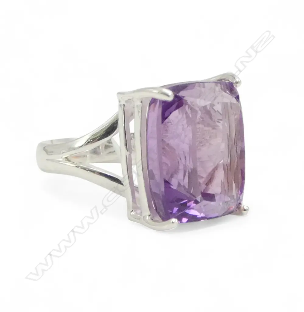 SILVER CUSHION CUT AMETHYST RING SIZE Q Image 1++