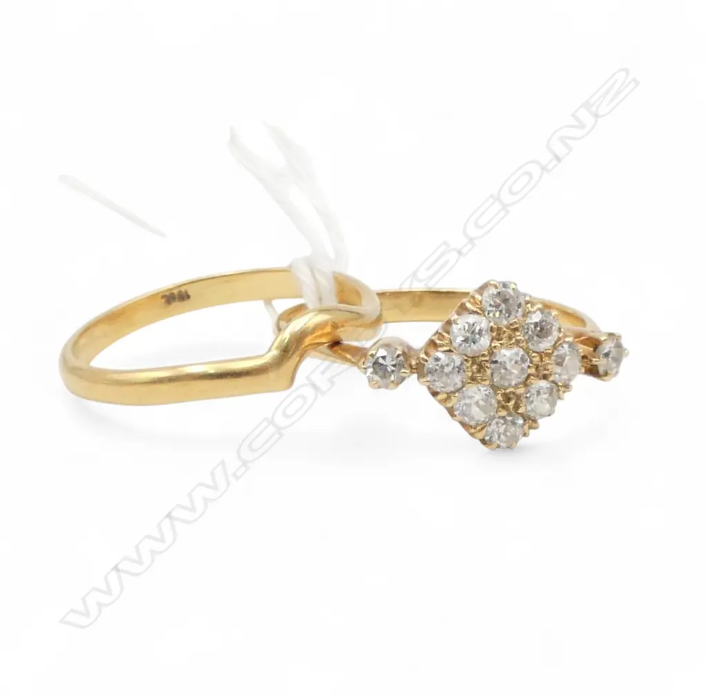 18ct YELLOW GOLD & 11 old cut DIAMOND ring & matching shaped 18ct BAND RING with val. 4.7gms SIZE P/Q Image 1++