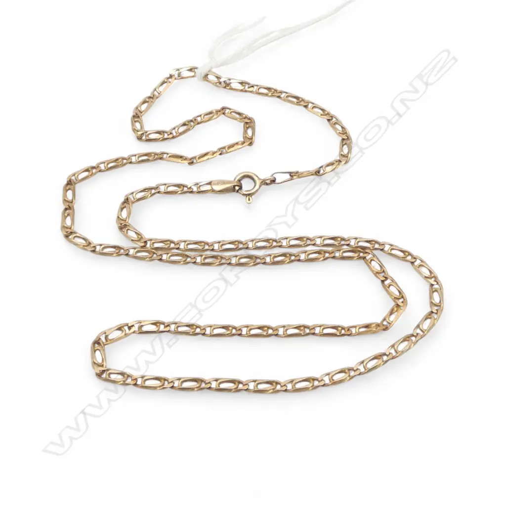 9ct GOLD flat curb link NECK CHAIN L.430mm 4.4gms Image 1++