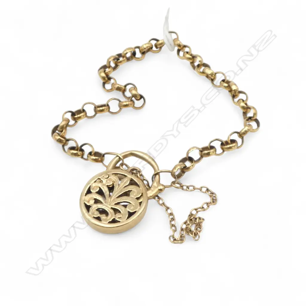 9ct GOLD BELCHER LINK BRACELET W fancy pierced padlock type clasp 10.4gms Image 1++