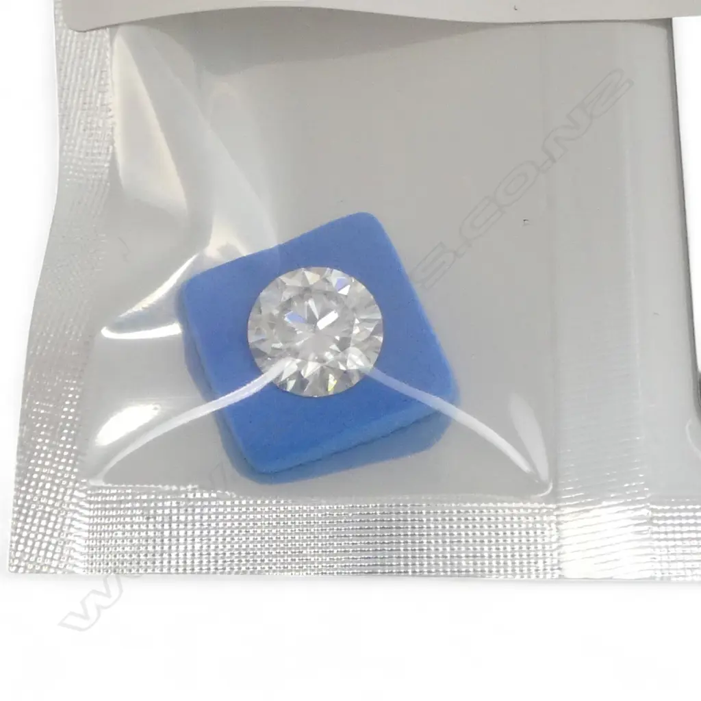 3ct LOOSE MOISSANITE, GRA cert  Image 1++