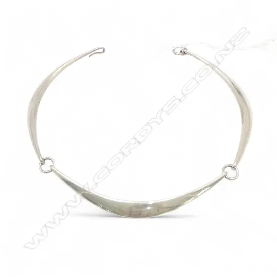 VINTAGE HANS HANSEN STYLISH DANISH SILVER HEAVY CAST 3 SECTION CHOKER NECKLACE cast signature 68gms