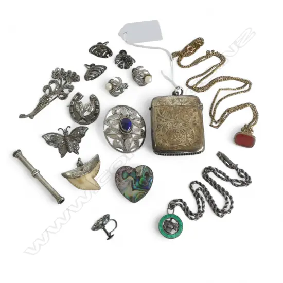 ASST. JEWLLERY, MOSTLY STG INCL. VESTA 50x40mm CHESTER 1903, TOOTH PENDANT