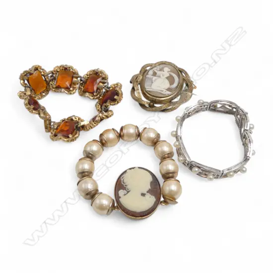 3 X COSTUME BRACELETS AND VICTORIAN PINCHBECK CAMEO MOURNING BROOCH