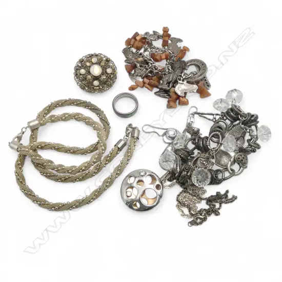 ASSORTED SILVER AND COSTUME JEWELLERY