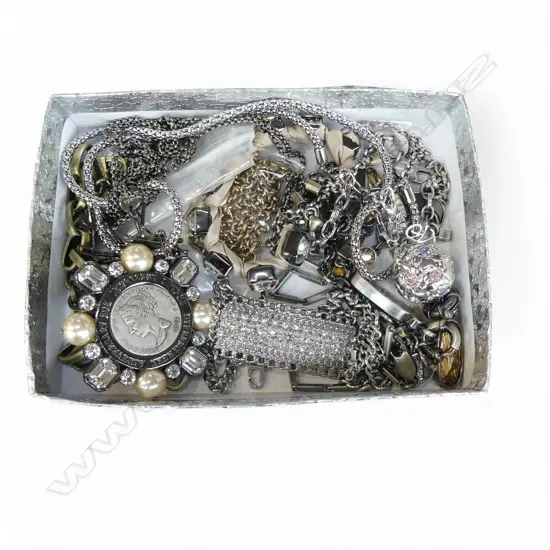 ASST. DYRBERG & KERN CHAINS, PENDANTS BRACELETS & BROOCH