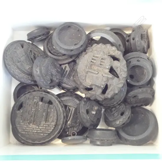 ASST. CARVED JET PCES.