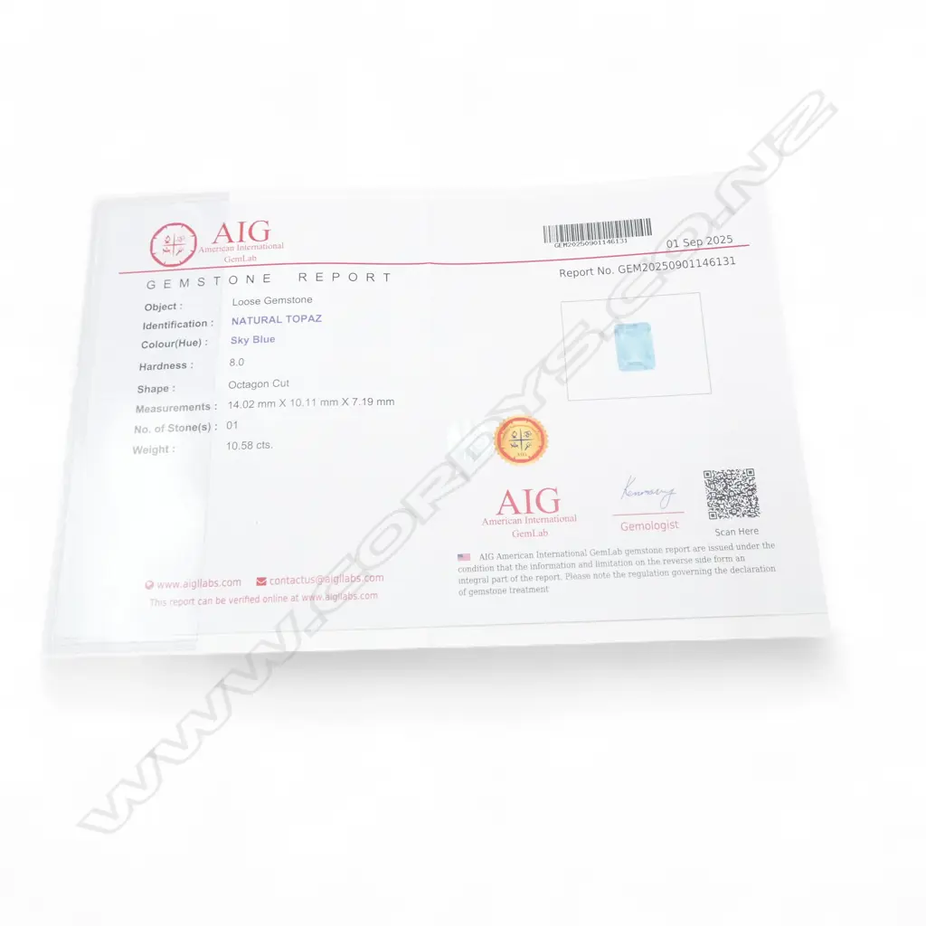 SKY BLUE TOPAZ, OCTAGON CUT, 10.58ct, AIG report Image 1++