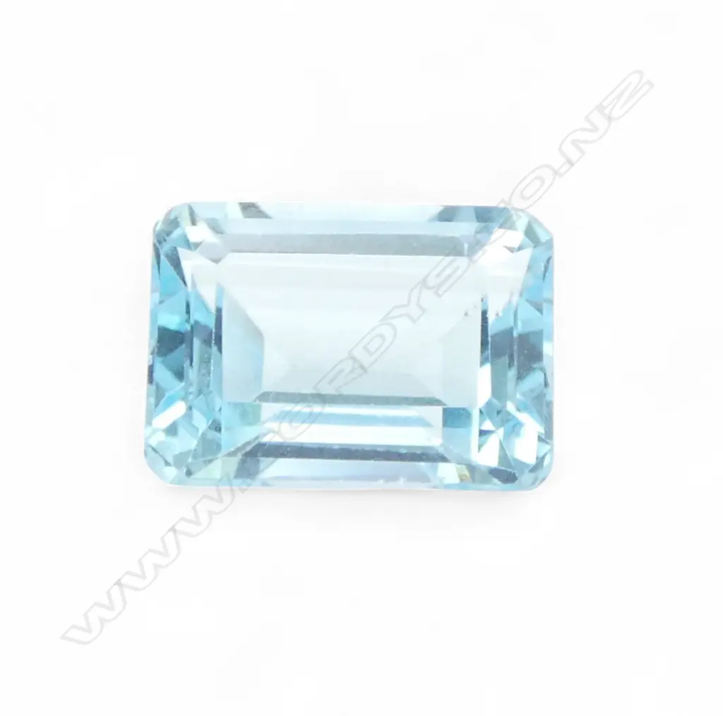 SKY BLUE TOPAZ, OCTAGON CUT, 10.58ct, AIG report Image 1++