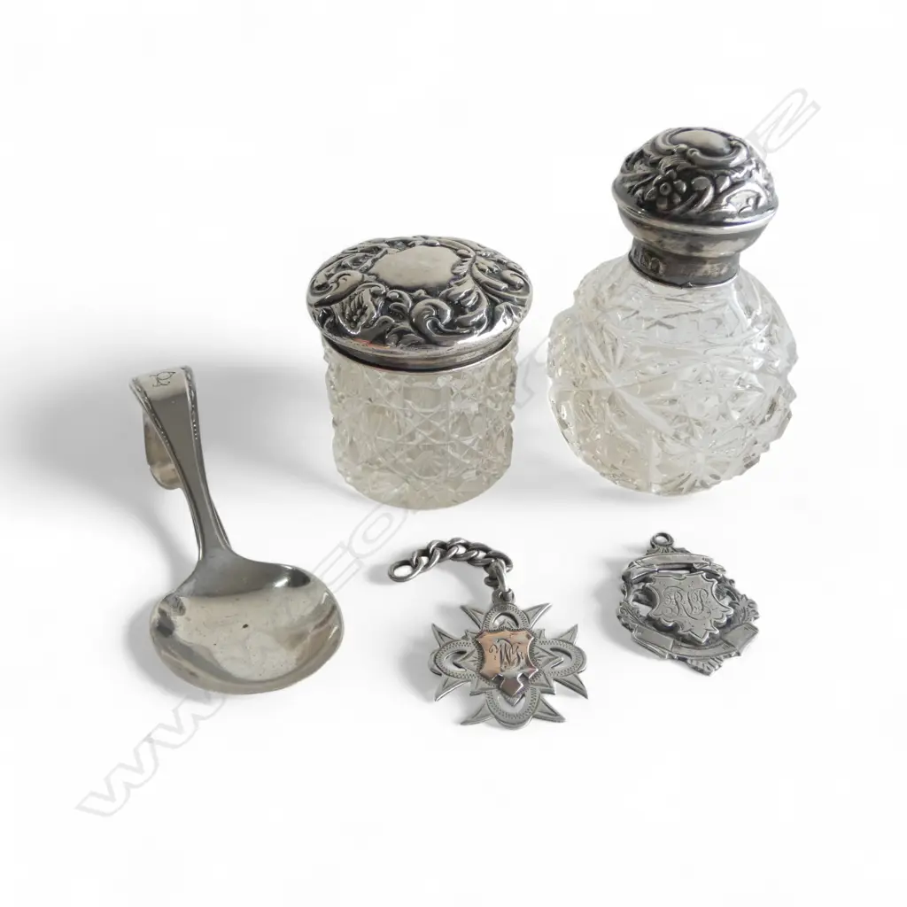 48gms ASST. STG SILVER; 2 CONTAINERS, 2 FOBS, SPOON Image 1++