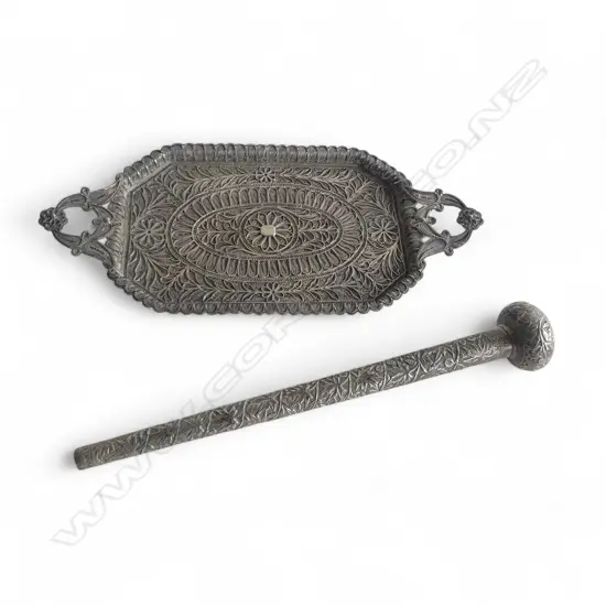 SILVER FILIGREE TRAY (TESTS BETWEEN 800-900) 320x150mm 376gms + SILVER METAL PARASOL HANDLE L.310mm