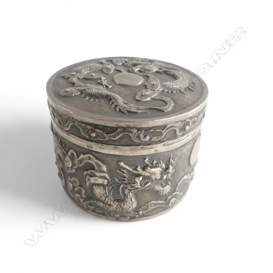 CHINESE SILVER LIDDED BOX, DRAGON DESIGN H.60mm, 80mm dia, 120gms
