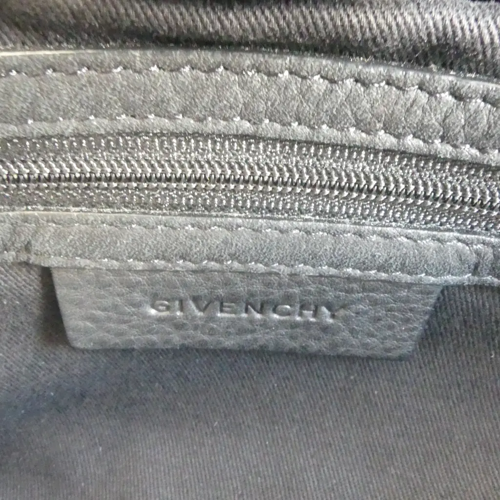 GIVENCHY BLACK LEATHER HAND BAG W.430mm Image 1++