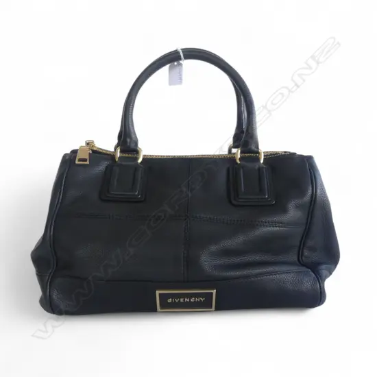 GIVENCHY BLACK LEATHER HAND BAG W.430mm