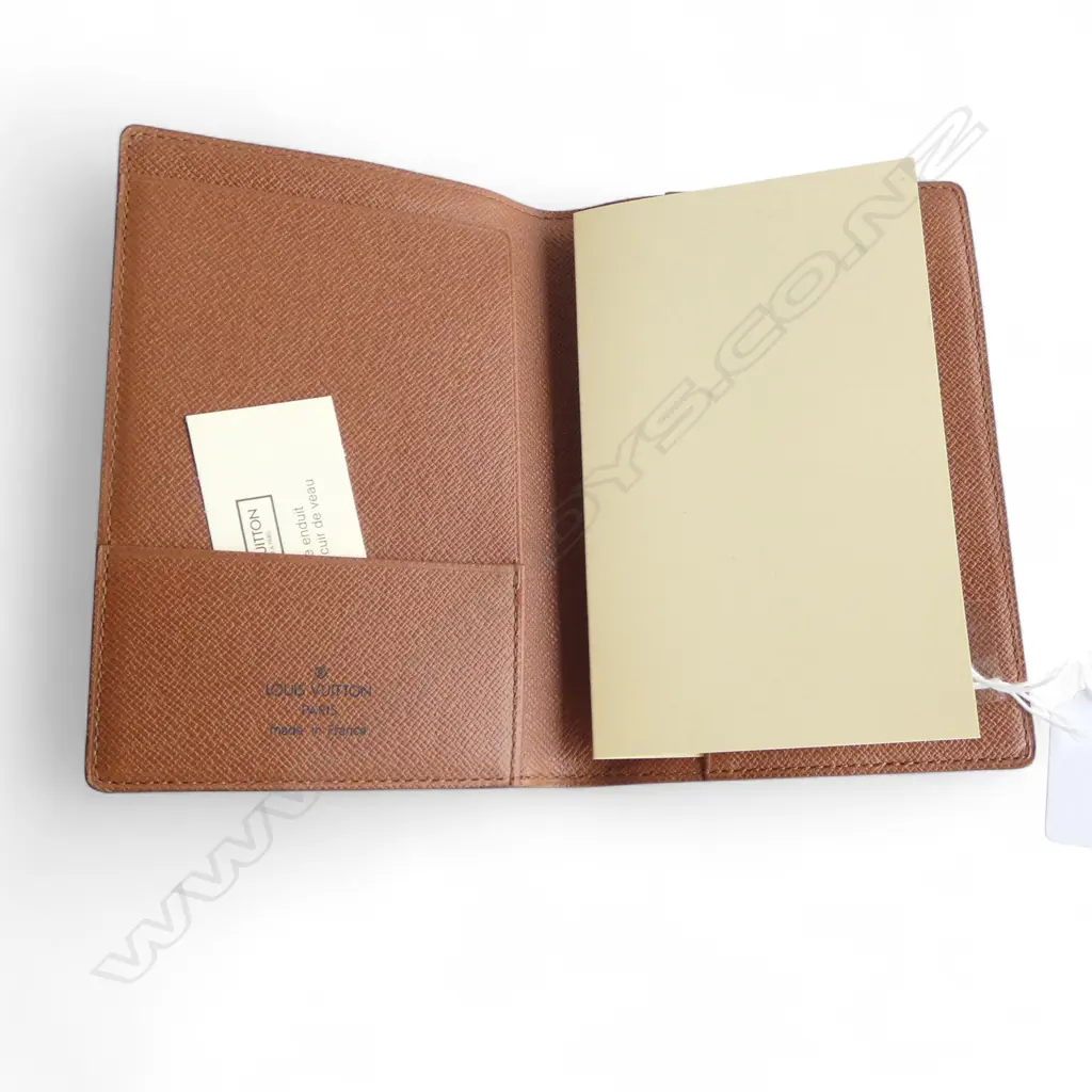 LOUIS VUITTON LV MONOGRAM PASSPORT HOLDER, unused condition Image 1++