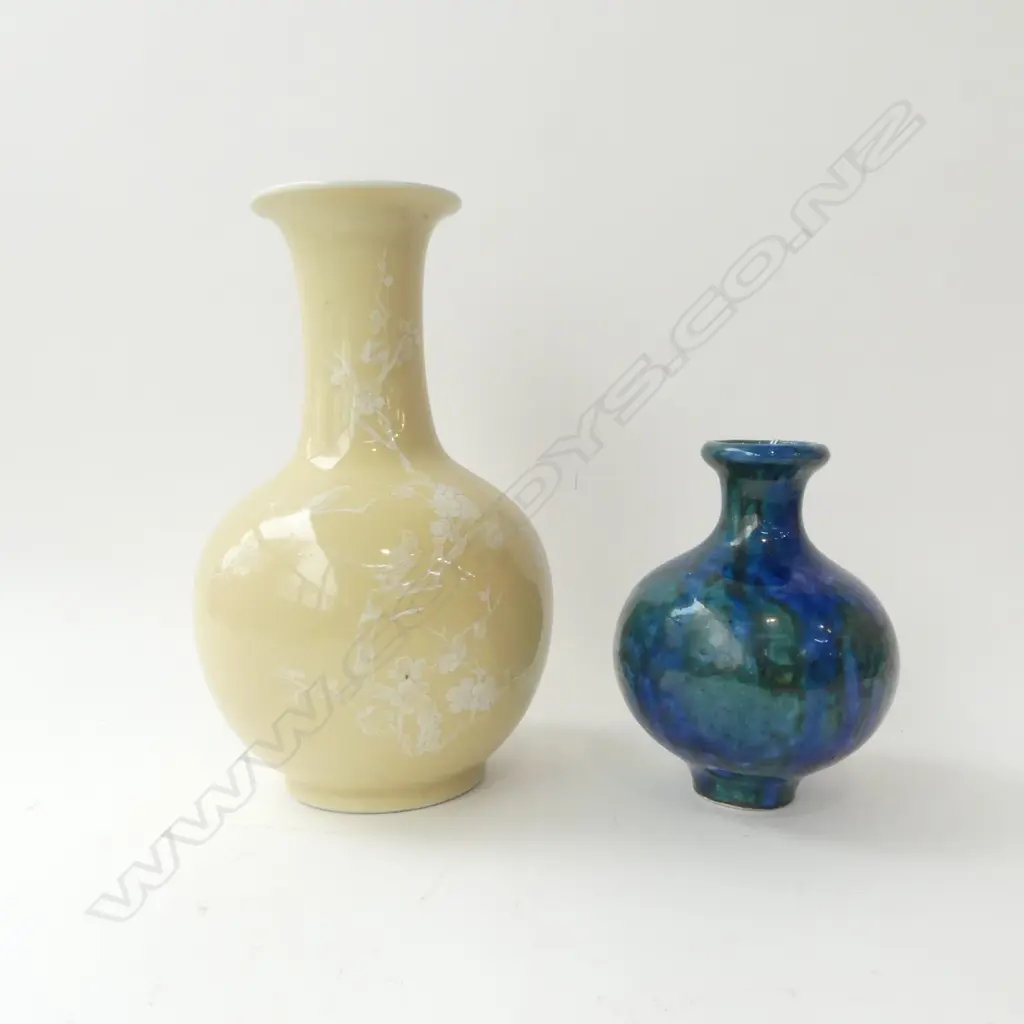 ORIENTAL VASE + POTTERY VASE H.185mm Image 1++