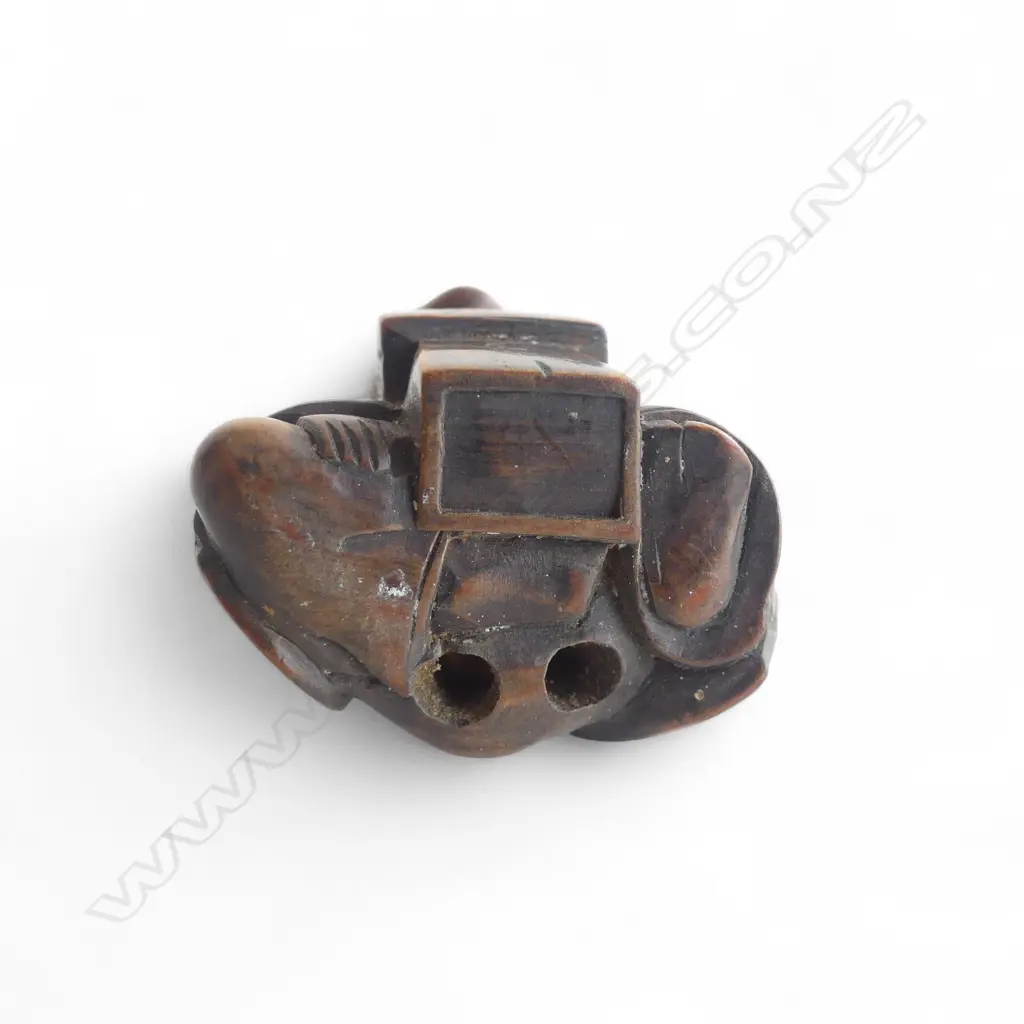 CARVED WOOD NETSUKE FIGURE  Image 1++