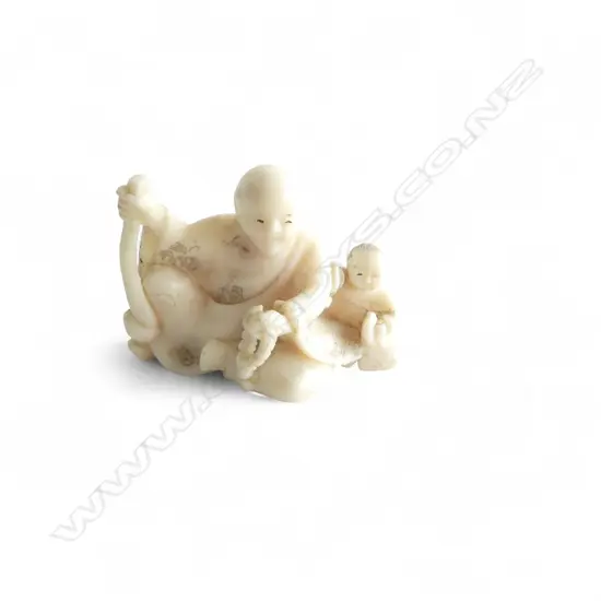 IVORY NETSUKE FIGURE GROUP SIGNED 