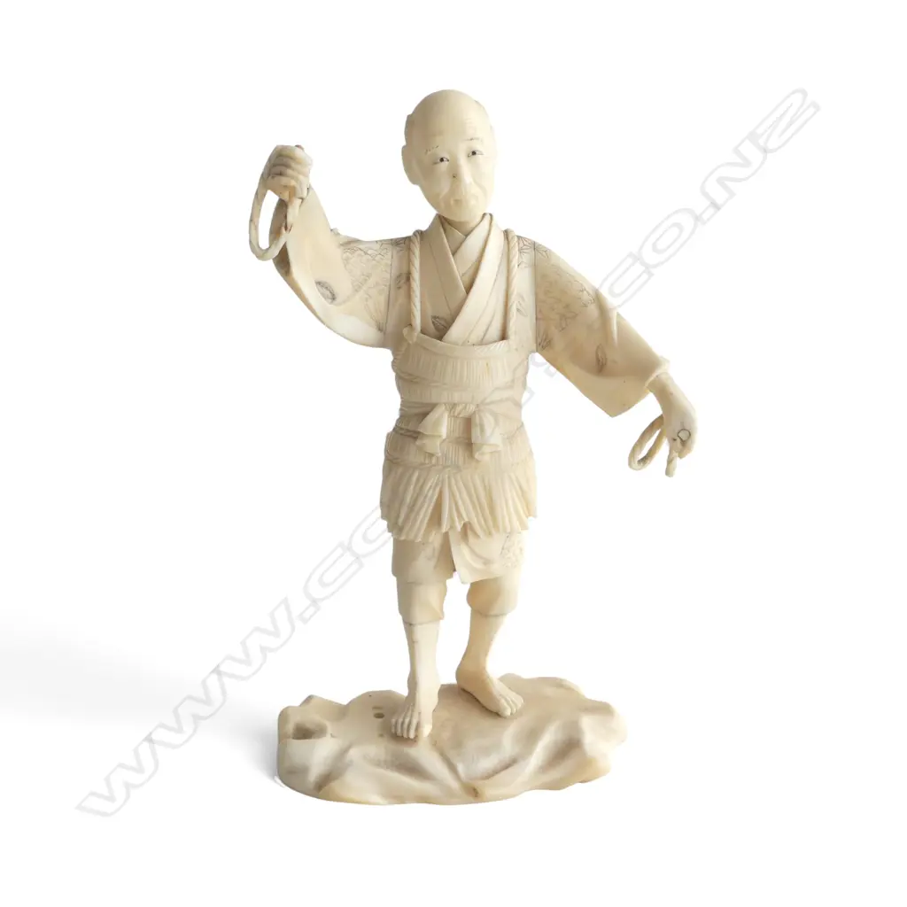 CARVED JAPANESE FIGURE H.175mm Image 1++