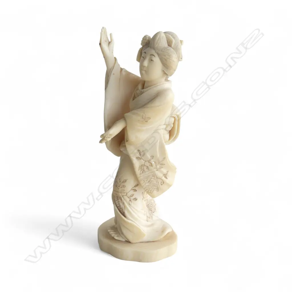 CARVED IVORY JAPANESE GEISHA H.140mm Image 1++