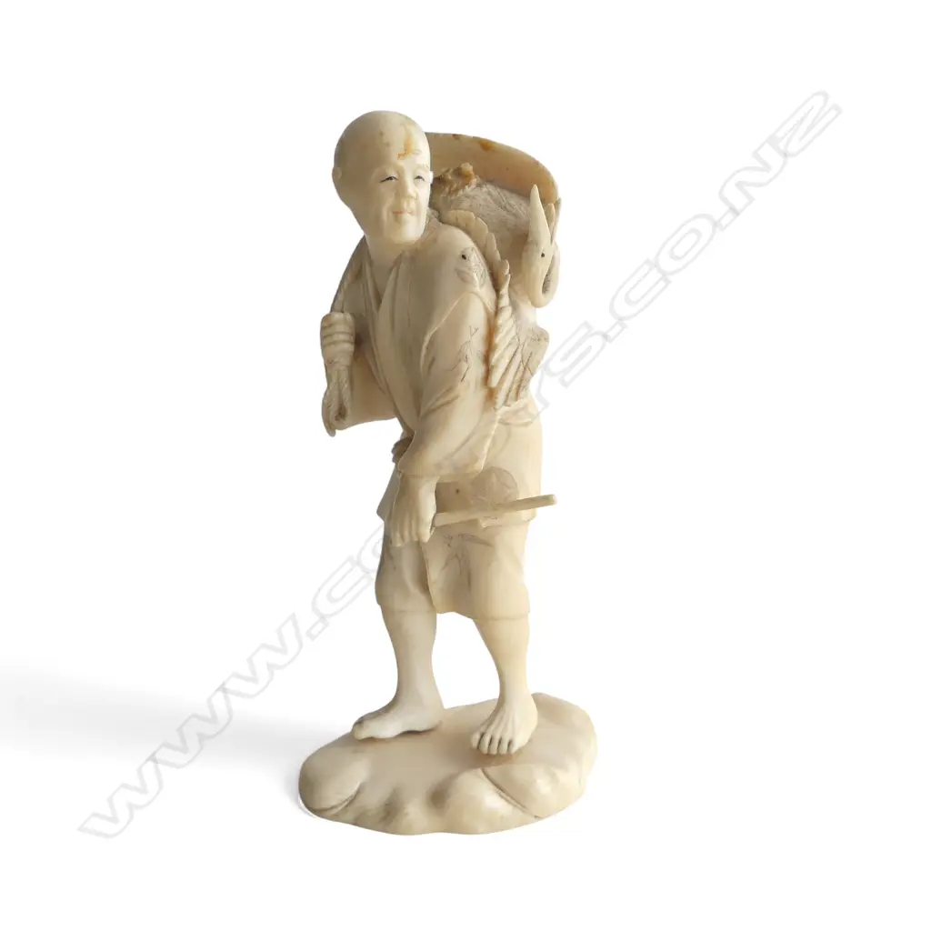 CARVED IVORY JAPENSE FIGURE man w. crane. faults. H.140MM Image 1++