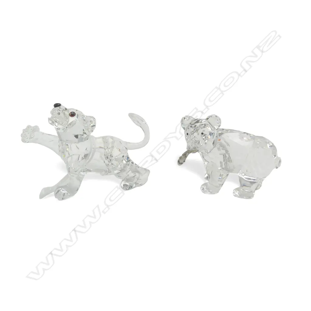 2 SWAROVSKI; BEAR w. FISH IN MOUTH, OTHER Image 1++