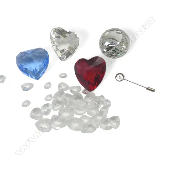 ASST. SWAROVSKI HEARTS H.40mm