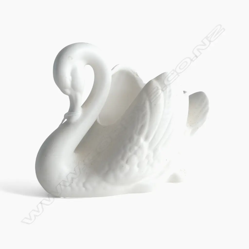 SMALL CROWN LYNN WHITE SWAN #154 H.100mm Image 1++
