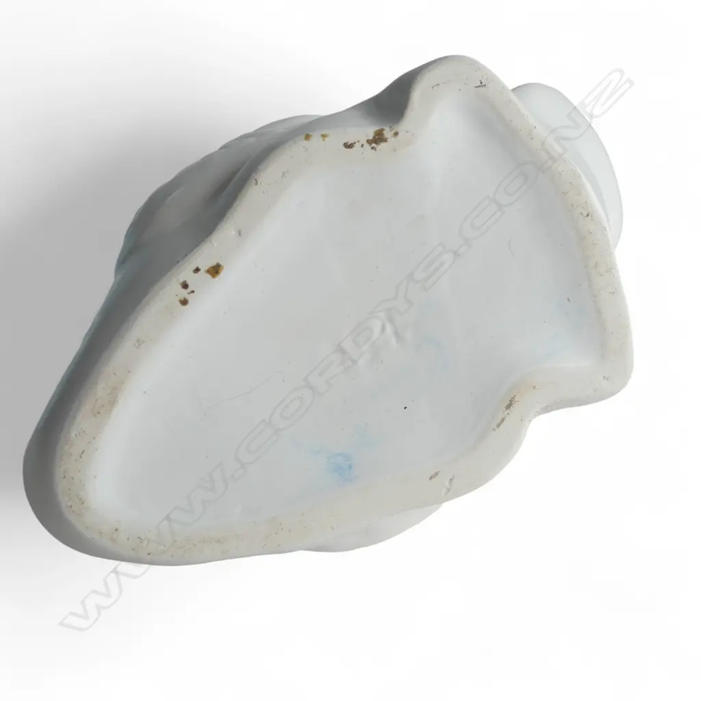 SMALL CROWN LYNN WHITE SWAN #154 H.100mm Image 1++