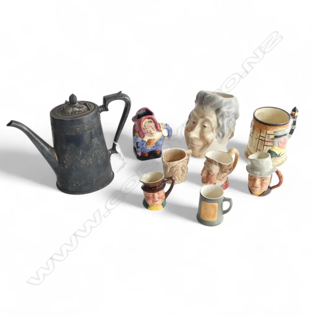 ASST. CHINA JUGS + E/P JUG Image 1++