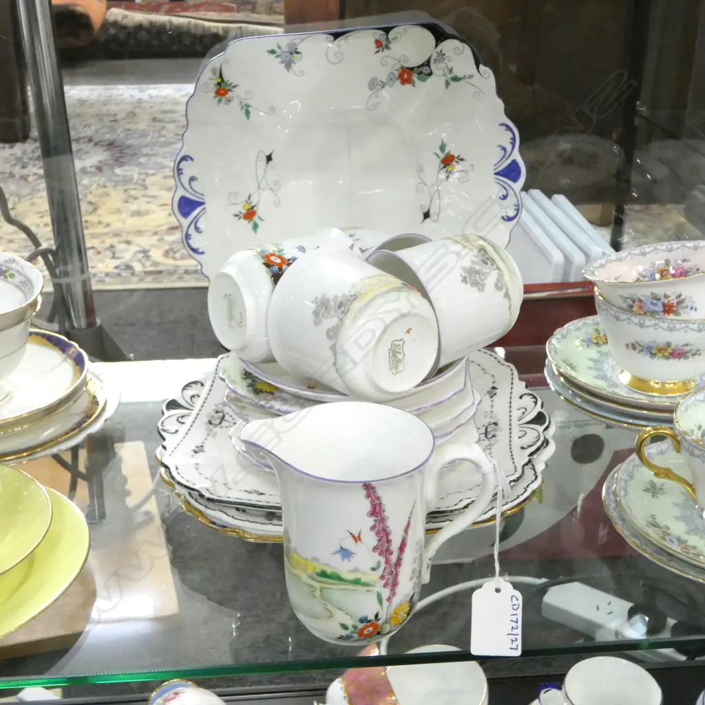 4 MATCHING SHELLEY CSPS & JUG & 4 MIXED SHELLEY CAKE PLATES Image 1++