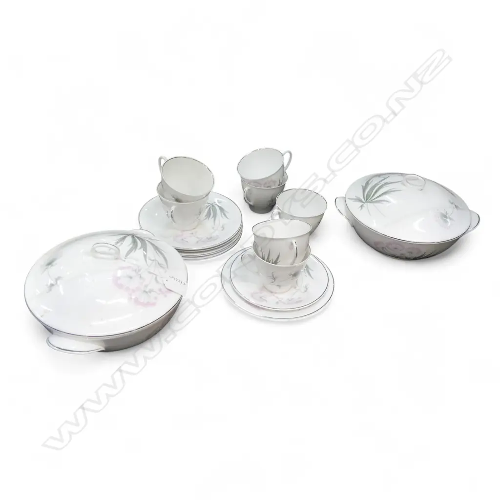 2 SHELLEY CHINA  LIDDED TUREENS & PART TEASET PASTORAL PAT Image 1++