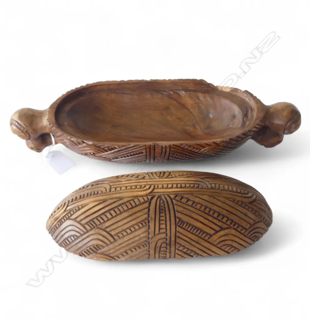 CARVED WOODEN WAKA HUIA (MODERN w. FAULTS) L.340mm Image 1++